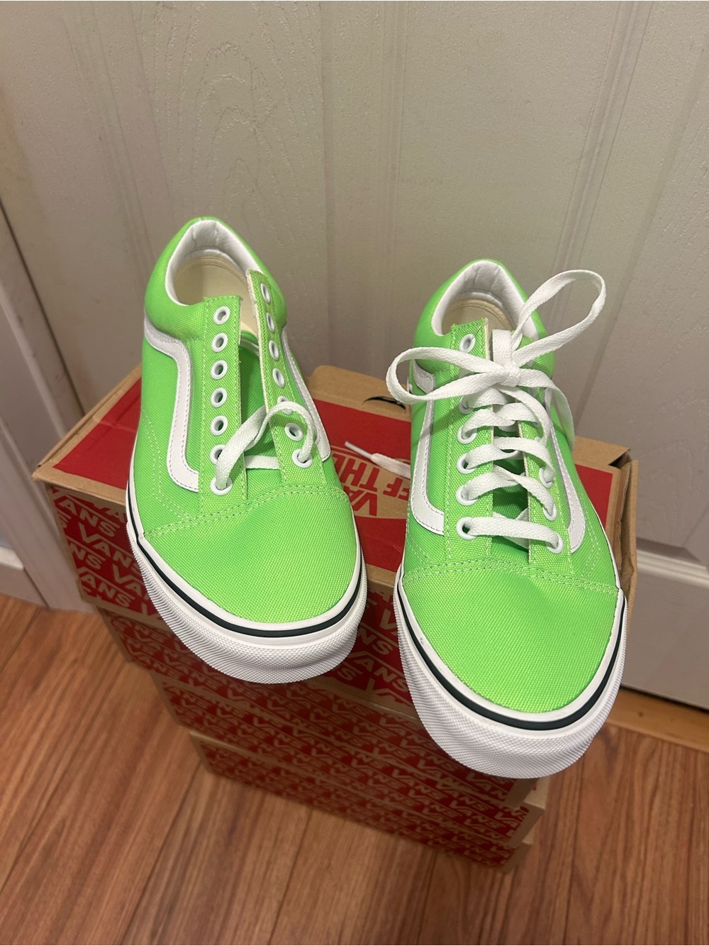 New VANS Era  Men's 8 Women's 9.5 Neon Green Gecko  True White - VN0A4U39WT5